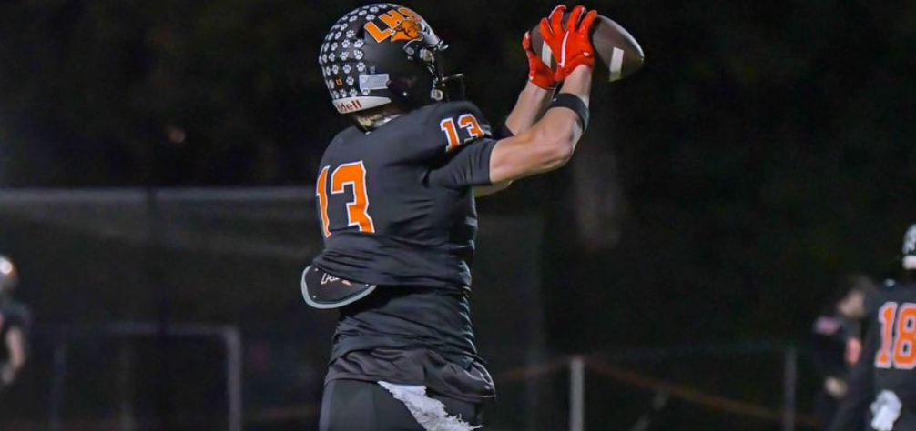 中扮演决定 中扮演决定